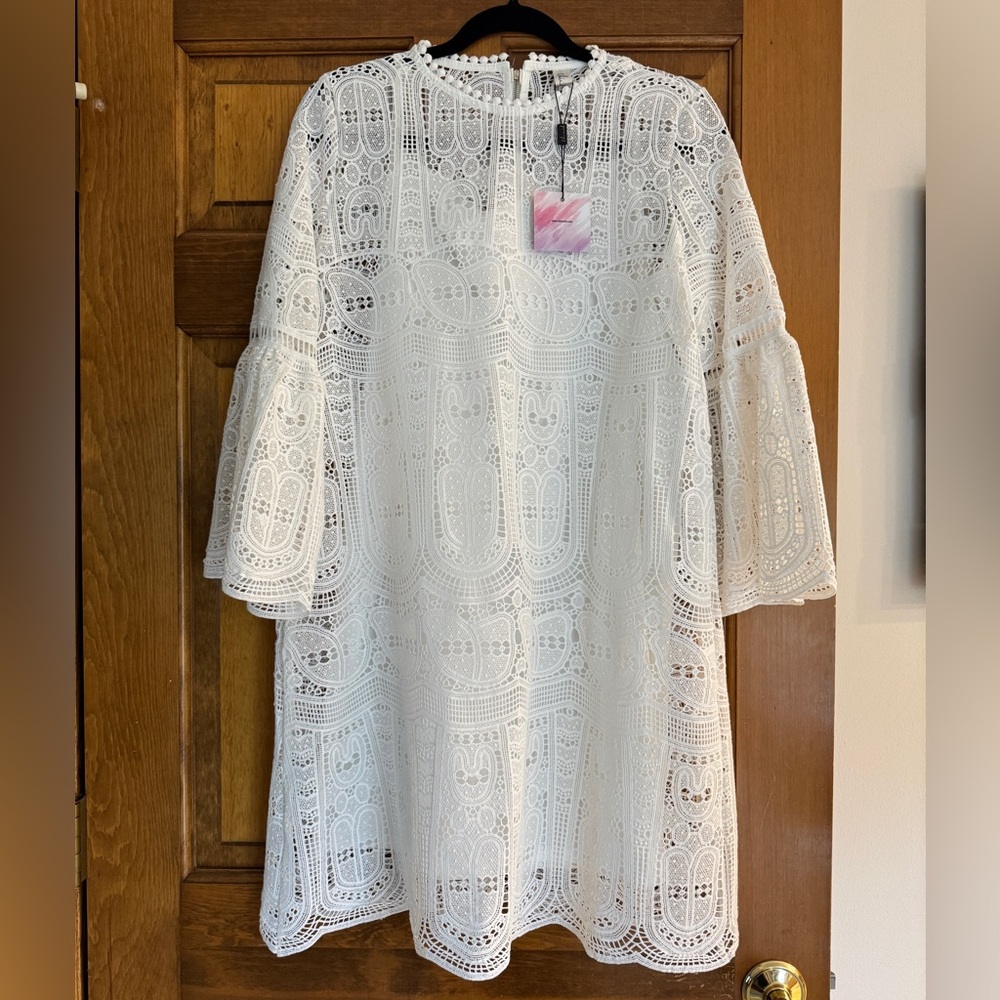 Chicwish White Lace Bell Sleeve Dress